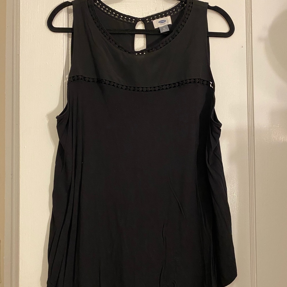 Black sleeveless blouse with key hole